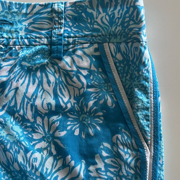 Lilly Pulitzer size 2 Callahan short - Picture 3 of 7